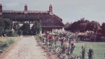 Greenside, Trumpington High Street, about 1954. Source: Audrey King, copy photo by Howard Slatter, March 2017.