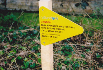 Warning sign for the gas pipeline through the cutting, spring 2008.