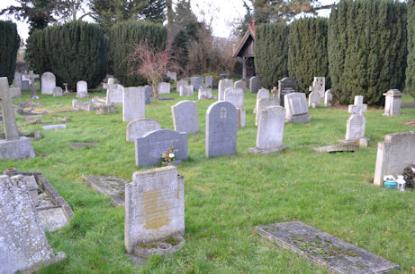 Grave of Robert John and Lilian May Rayner, Trumpington Churchyard Extension. Photo: Andrew Roberts, 15 January 2015.
