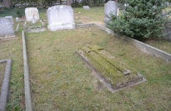 The Pemberton family grave in Trumpington Churchyard Extension. Photo: Andrew Roberts, 27 September 2016.