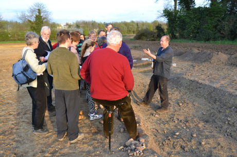 Richard Mortimer describing an occupation area where rubbish was tipped into ditches, 7 April 2011.