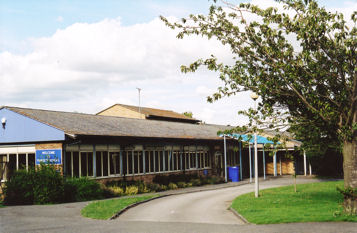 Entrance to Fawcett Primary School, August 2008