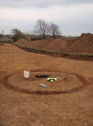 The Bronze Age ring-ditch, Fawcett School site. Oxford Archaeology East, spring 2014.