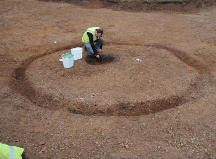The Bronze Age ring-ditch, Fawcett School site. Oxford Archaeology East, spring 2014.