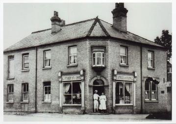 Freestone’s Bakery, Great Shelford, c. 1922. Cambridgeshire Collection.