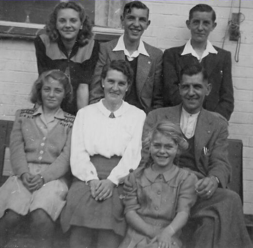 The Jones family in the 1940s. Source: Brenda Bass.