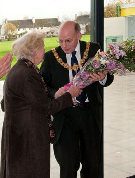 Audrey King presented a bouquet to Councillor Russ McPherson (Mayor) at the opening of the Pavilion, 14 November 2009. Photo: Stephen Brown.