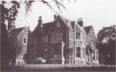 Leighton House, built for Robert Sayle in 1866-69. Robert Sayle and family were living here in 1871 (London Road). Source: Edmund Brookes.