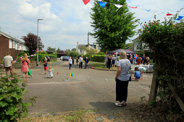 Exeter Close Street Party for the Platinum Jubilee, 3 June 2022. Photo: Anna Nicholson, 3 June 2022.