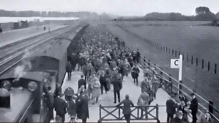 The Royal Show Station in use by freight and passengers, 1922. Source: Edmund Brookes.