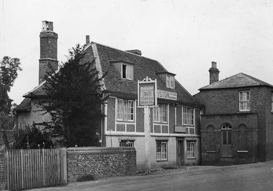The Coach & Horses pub, c. 1920s. Percy Robinson collection.