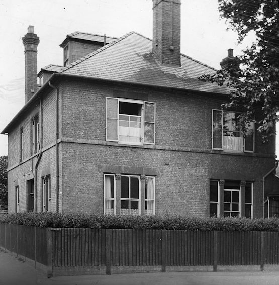 St Mary’s House, on the site of John Cumming's School, c. 1920s. Percy Robinson collection.