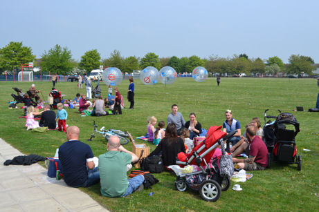 Royal Wedding celebration, Trumpington Pavilion. Photo: Andrew Roberts, 29 April 2011.