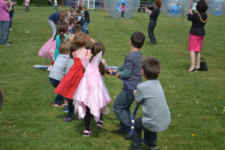 Children’s tug-of-war during the Royal Wedding celebration at Trumpington Pavilion. Photo: Andrew Roberts, 29 April 2011.