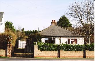 The original bungalow at 39 Shelford Road. Photo: Andrew Roberts, 26 January 2008.