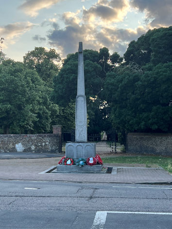 Trumpington War Memorial, 29 June 2023. Photo: Janelle Robbins.