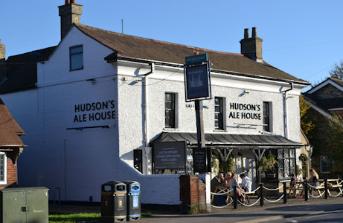 Hudson's Ale House (the former Tally Ho). Photo: Andrew Roberts, 1 November 2015.