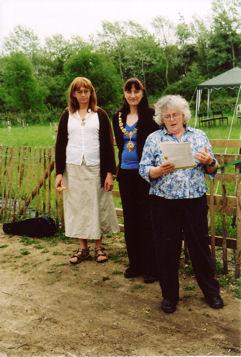 Opening of the Trumpington Community Orchard, with Ceri Galloway, the Mayor of Cambridge, Councillor Jenny Bailey, Jennifer Liddle. Photo: Andrew Roberts, 4 May 2008.