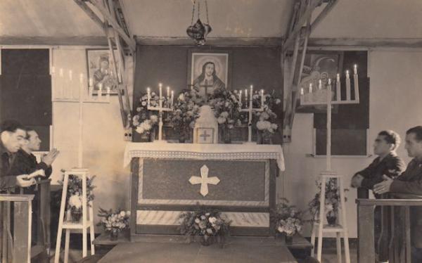 Photograph of an altar, thought to be at the Trumpington PoW Camp, Camp 45, in 1942. Source: Angela Walker.