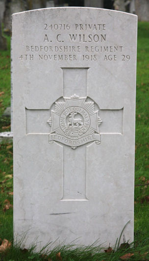 Tombstone of Private A.C. Wilson, in Trumpington Graveyard. Photo: Arthur Brookes. 2009.